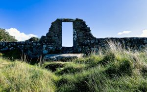 Luxury vs. Affordable Outdoor Escapes: Finding Your Perfect Retreat
